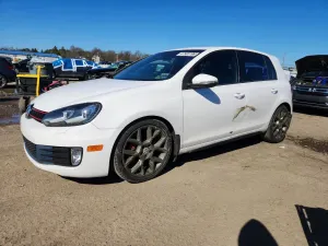 Volkswagen Golf 2.0L 4 2014