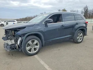 Toyota Highlander 3.5L 6 2019