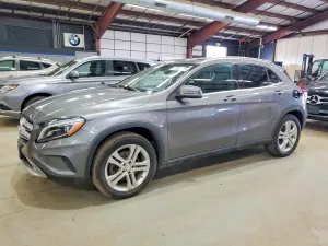 Mercedes-Benz GLA 2.0L 4 2015