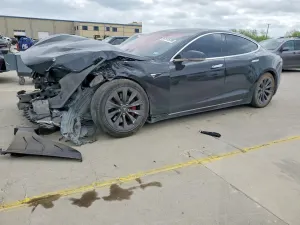 Tesla Model S 2016