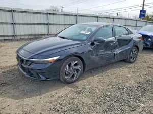 Hyundai Elantra 2.0L 4 2025