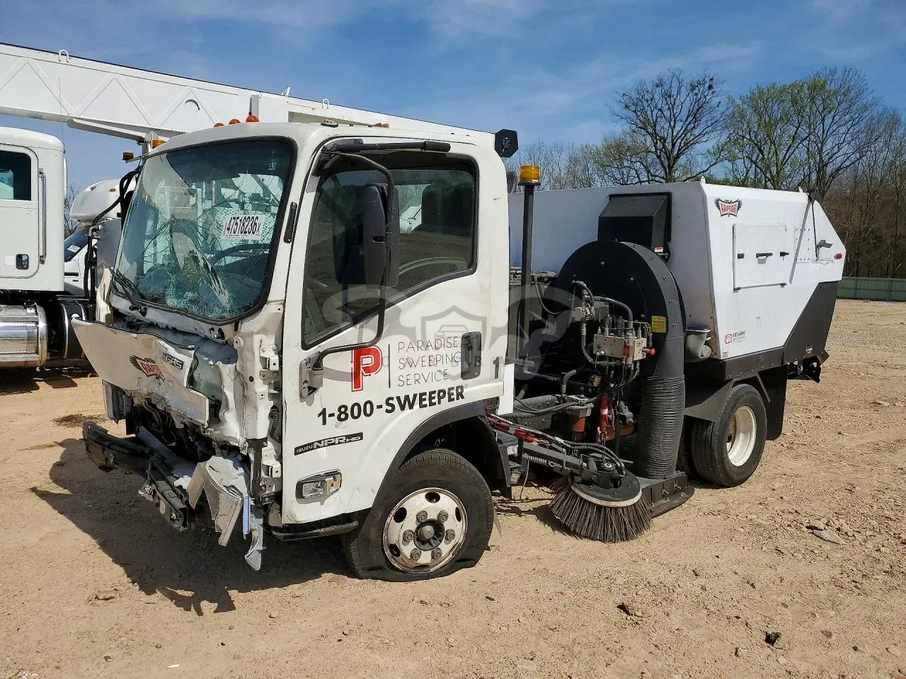 Isuzu NPR 6.6L 8 2022