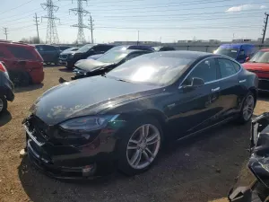 Tesla Model S 2015