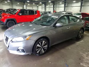 Nissan Altima 2.5L 4 2020