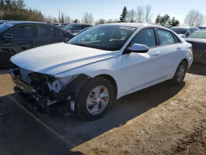 Hyundai Elantra 2.0L 4 2025