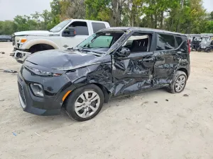 Kia Soul 2.0L 4 2021