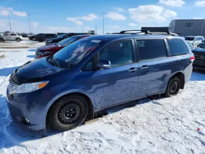 Toyota Sienna 3.5L 6 2013