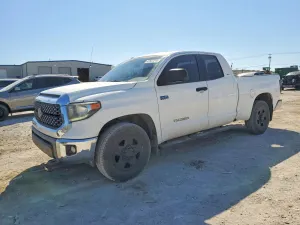 Toyota Tundra 5.7L 8 2018