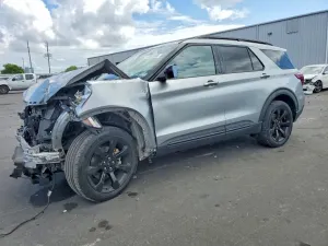 Ford Explorer 2.3L 4 2023