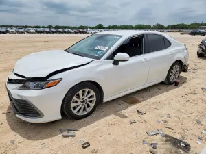 Toyota Camry 2.5L 4 2021
