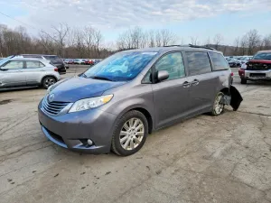 Toyota Sienna 3.5L 6 2013