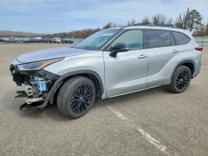 Toyota Highlander 2.4L 4 2023