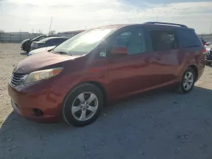 Toyota Sienna 3.5L 6 2011