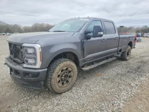 Ford F-350 6.7L 8 2024