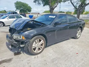 Dodge Charger 5.7L 8 2011