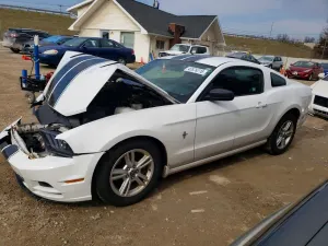 Ford Mustang 3.7L 6 2014