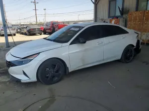 Hyundai Elantra 2.0L 4 2023
