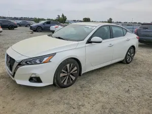 Nissan Altima 2.5L 4 2020