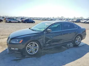 Volkswagen Passat 2.0L 4 2013