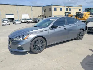 Nissan Altima 2.5L 4 2020