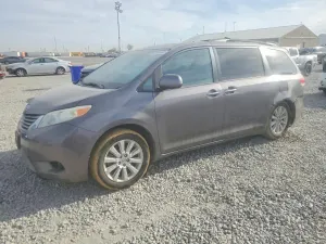 Toyota Sienna 3.5L 6 2011