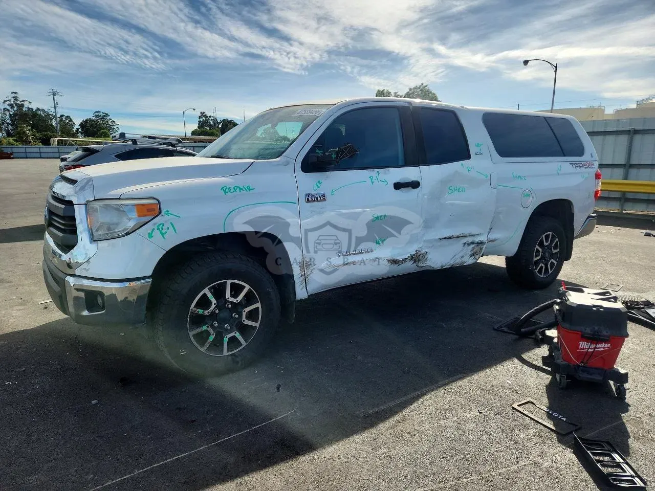 Toyota Tundra 5.7L 8 2014