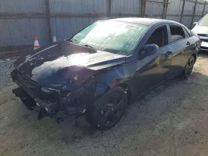 Hyundai Elantra 2.0L 4 2021