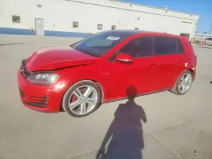 Volkswagen Golf 2L 4 2015