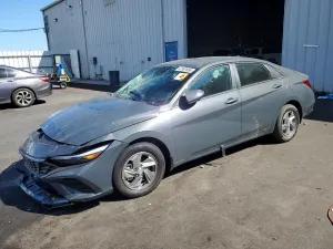 Hyundai Elantra 2.0L 4 2026