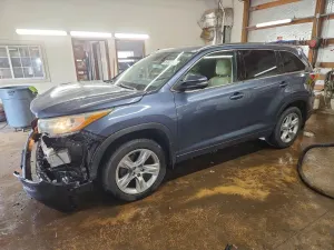 Toyota Highlander 3.5L 6 2015