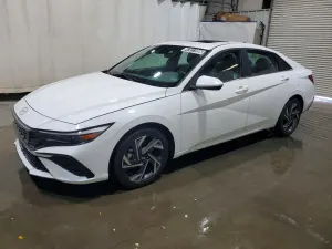 Hyundai Elantra 2.0L 4 2025