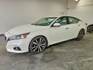 Nissan Altima 2.0L 4 2020