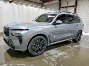 BMW X7 3.0L 6 2024