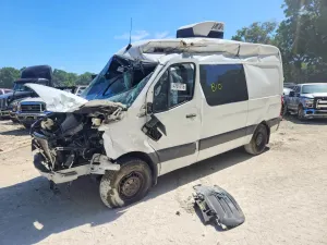 Mercedes-Benz Sprinter 2.0L 4 2023