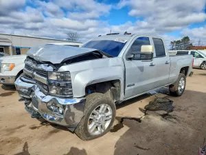 Chevrolet Silverado 1500 6.6L 8 2015