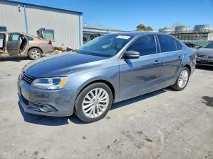 Volkswagen Jetta 2.0L 4 2013