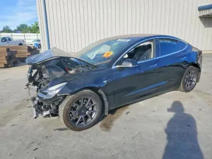 Tesla Model 3 2018
