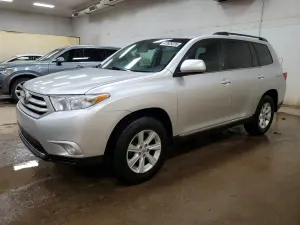 Toyota Highlander 3.5L 6 2013