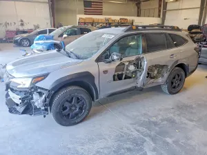 Subaru Outback 2.4L 4 2023