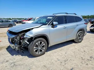 Toyota Highlander 3.5L 6 2020