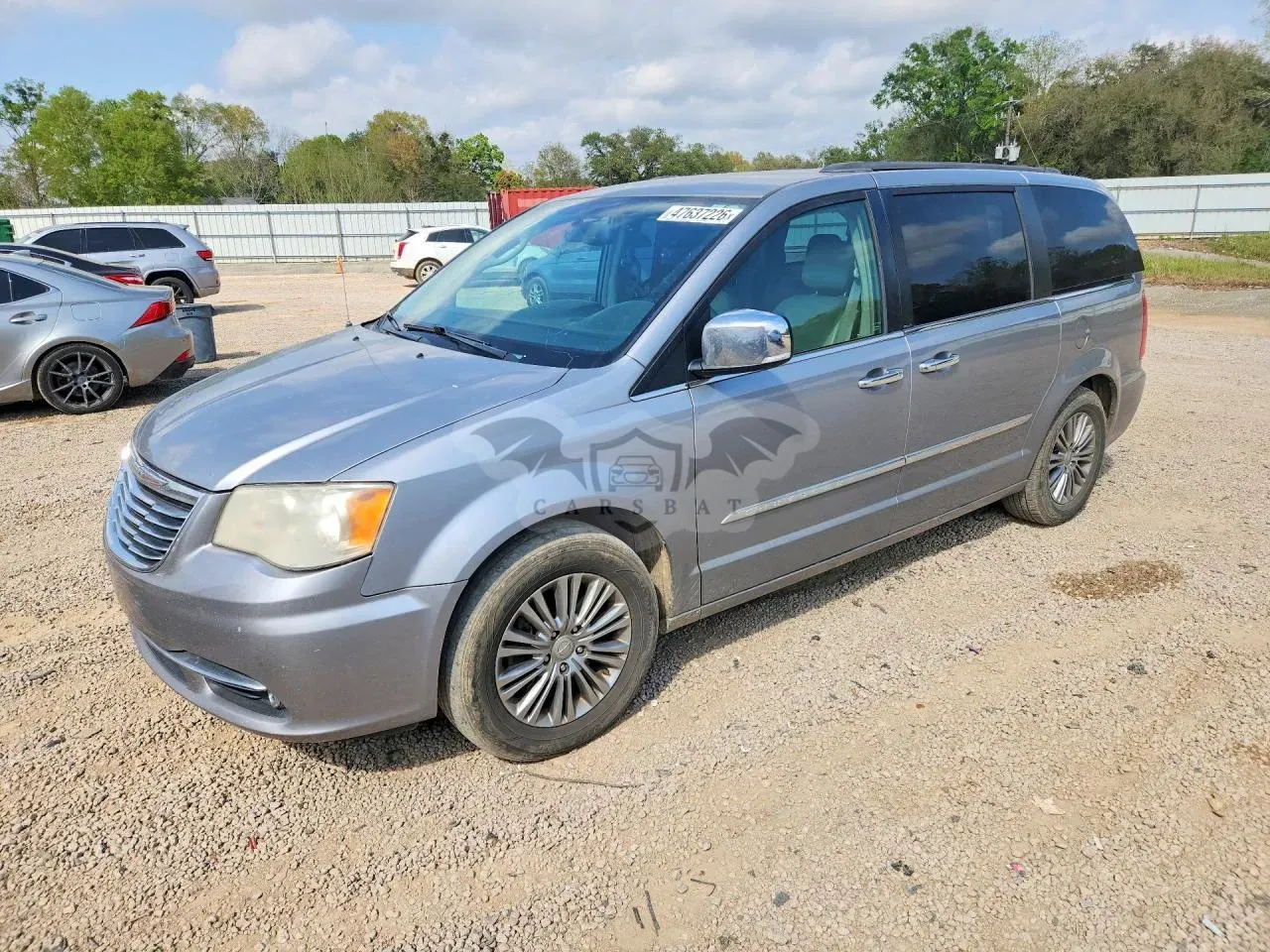 Chrysler Town & Country 2013