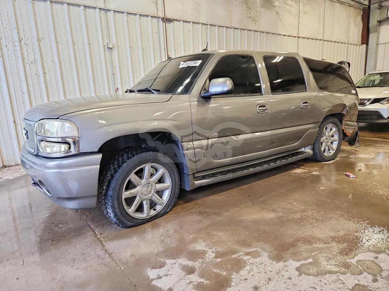 GMC Yukon 6.0L 8 2005