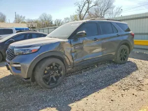 Ford Explorer 2.3L 4 2023