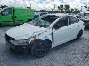 Hyundai Elantra 2.0L 4 2017