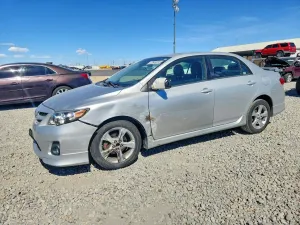 Toyota Corolla 1.8L 4 2012