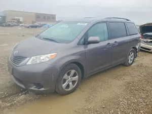 Toyota Sienna 3.5L 6 2013