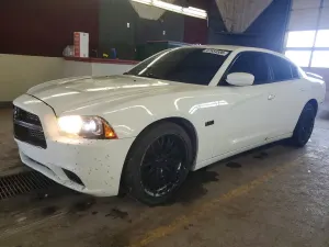 Dodge Charger 5.7L 8 2012