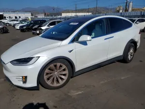 Tesla Model X 2020
