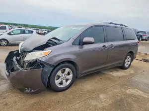 Toyota Sienna 3.5L 6 2013