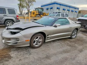Pontiac Firebird 5.7L 8 2000
